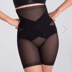 Honey love SuperPower Short